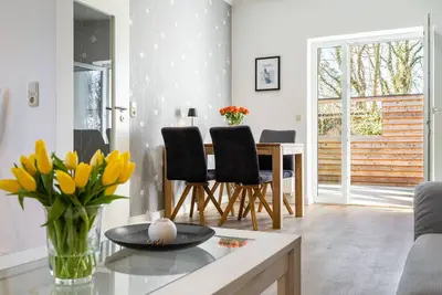 Image de Vivid. Ideal for 4 | beachfront terrace | 2 bedrooms + living room