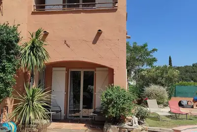 Image de villa 150 m2\n Sainte Maxime 83120 Var. 4 chambres. piscine. au calme. confort.