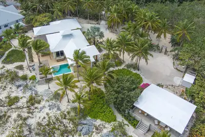 Image de Luxury Beachfront Home with Private Pool