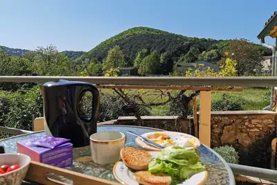 Image de Maison 6 personnes + 2 enfants \nAu pieds des Cévennes\n Jardin de 2500 m² clôturé