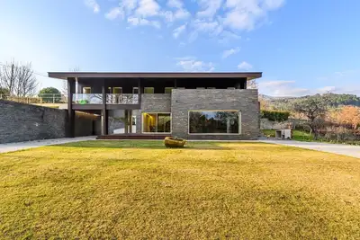 Image de Lily of the Field House