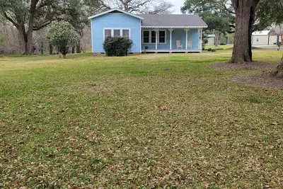 Image de Executive home with a country feel on a quiet dead end road