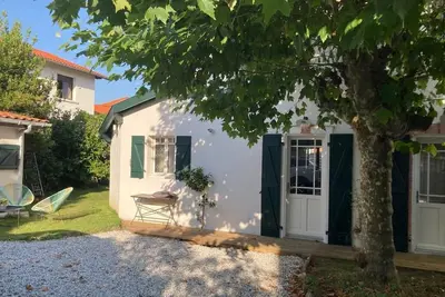 Image de Côté des basques. Beaurivage Maison avec jardin, parking et petite piscine