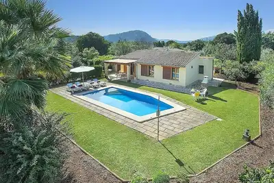 Charming 2 Bedroom Villa - A/C, Private Pool, Mountain Views close to Pollenca & Sandy Beaches!