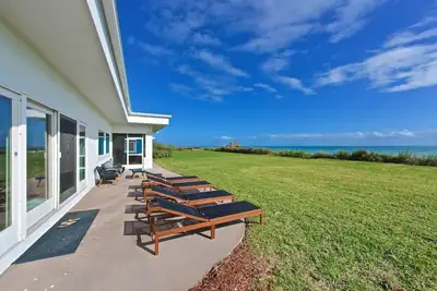 Image de Oceanfront estate with pool and 2 villas