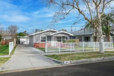 Image de Cozy 2b/1Bth w Spacious Parking inside Fence