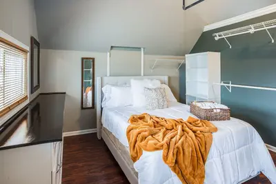 Image de Stylish 3 Bedroom Apartment Less then 10 minute from dwntownn