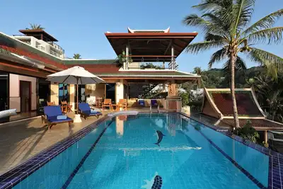 Image de Detached private villa with own infinity pool. Chef, full staff. Ocean views.