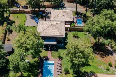 Image de Superbes Villa  et Lodge Takapuna au calme proche Océan (21 personnes)