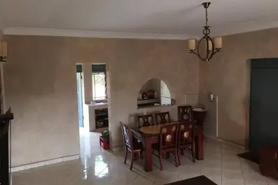 Image de 3 Bedroom rental with gardens and compound