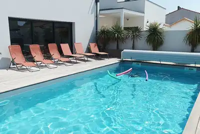 Image de Maison plain pied Royan 8 pers - Piscine chauffée l'été - Plage de Pontaillac
