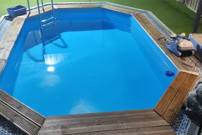 Image de Maison agréable équipée de piscine, jaccuzi, barbecue dans l'Est de l'Ile.