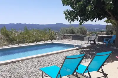 Image de Apartment below a villa in a village in the heart of the Luberon