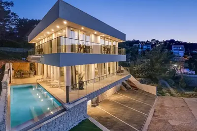 Image de Modern Villa Estate Da Noi with pool and indoor jacuzzi
