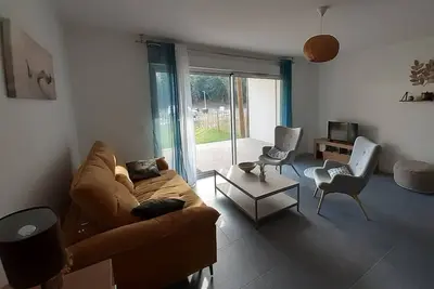 Image de 300 m from the ocean, new apartment, sleeps 6