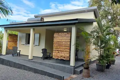 Image de La Case Floria2 - Maison de vacances dans un jardin exotique