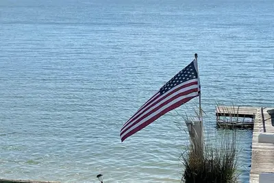 Image de Lake House - Bostwick Lake - Summer 2025 - Fully Furnished