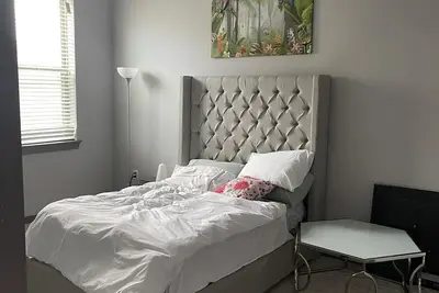 Image de Beautiful 4 Bedroom Condo In Midtown Atl ✨