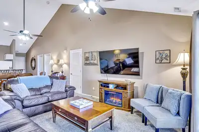 Image de Close to Strip! King 3 Bed / 3 Bath Penthouse!