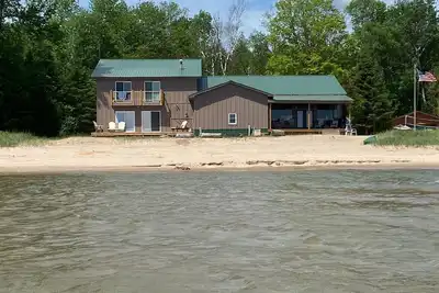 Image de Lakefront Lake Michigan Beach House 5, 500sf