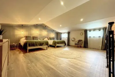 Image de Agréable chambre d’hôtes avec cuisine d'été piscine
