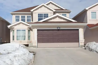Image de Elegant 6 Bedroom House close to U of Manitoba