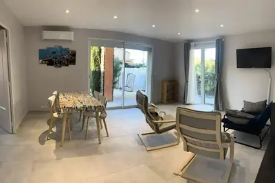 Image de Superbe T3 à Six Fours les Plages / 100m de la plage