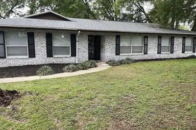 Image de Calm and Cozy Healing Escape  -3 bedroom home