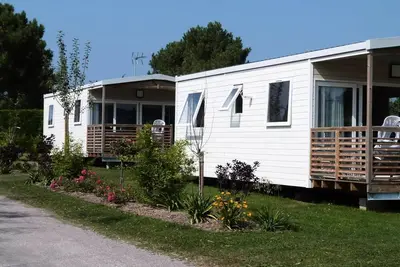 Image de Mobil Home Confort 2 chambres avec terrasse 4 personnes