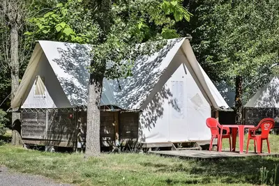 Image de Bungalow Wc und Holz Standard 28m2 - 2 Schlafzimmer (ohne Sanitäranlagen) 4 Personen