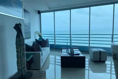 Image de Apartment With Sea View, 1 Minute From The Beach!