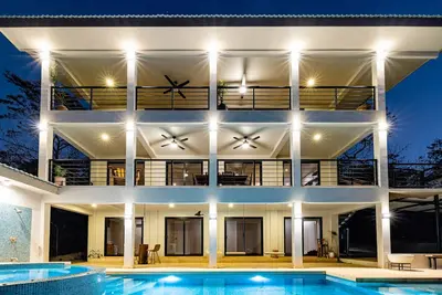 Image de Private Pool 3 Bed 6 to 8 Guests Great Open Spaces