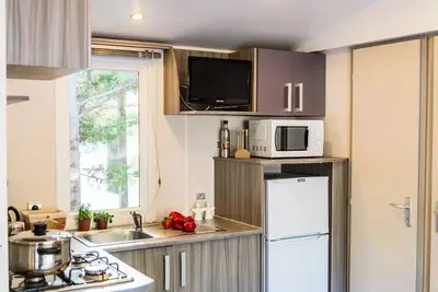 Image de Mobil Home Confort 3 Pièces 4 Personnes Climatisé + Tv