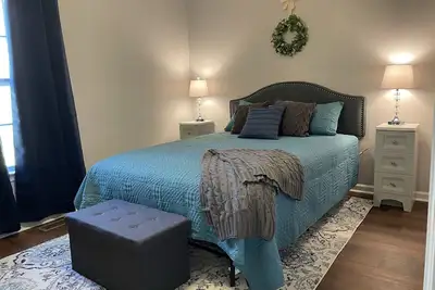 Image de Cozy, convenient, private, pet friendly cottage! Close to hiking trails!