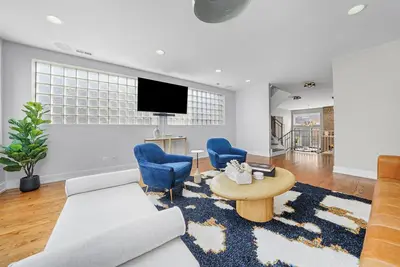 Image de Stunning Modern Home Downtown/RiverWest Close to Fulton Market & United Center
