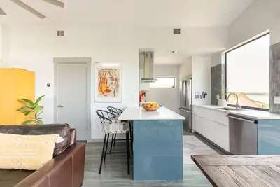 Image de Stunning Lake Travis Views ☀ walk to the water!