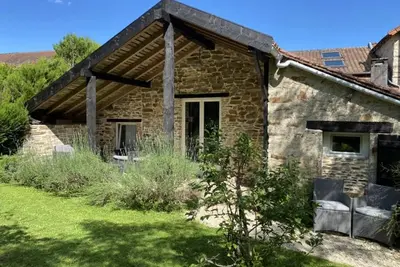 Image de 2 Bed Cottage - Sleeps 6 - Garden & Pool Access