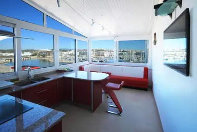 Image de Lagos apartment with panoramic yacht Marina views