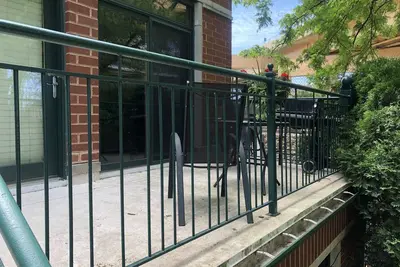 Image de Centrally Located Chicago Townhome