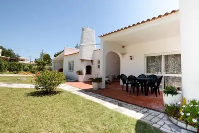 Image de Casa 626, Portuguese vacation home near the beach