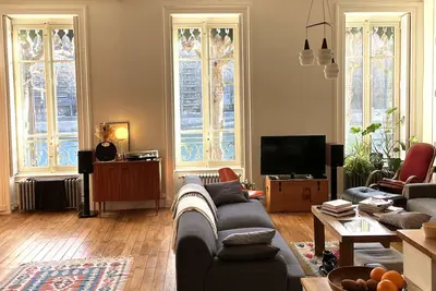 Image de Spacieux 120 m2, 4 ch avec garages et vue Saône.