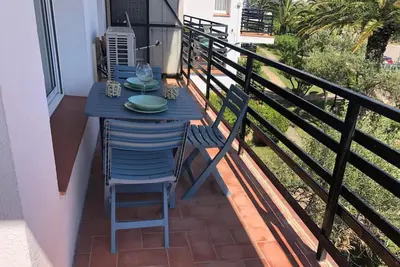 Image de Bel appartement avec accès gratuit à la piscine