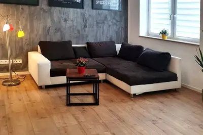 Image de Modern and spacious apartment, with separate access