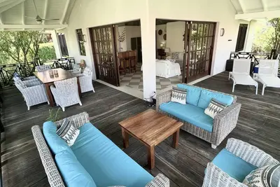 Image de Palmbeach * Piscine * Golf * Tennis *  3 chambres à coucher * 2. 5 salles de bain