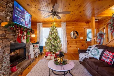 Image de Easy Roads • Quiet • Hot Tub • Arcade • Pool Table