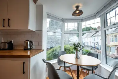 Image de Ty Llwyd Apartment - Poppit. A light and airy coastal apartment