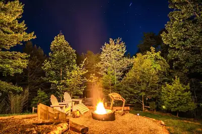 Image de Canopy Ridge Retreat Cabin, couples oasis. Nature weddings