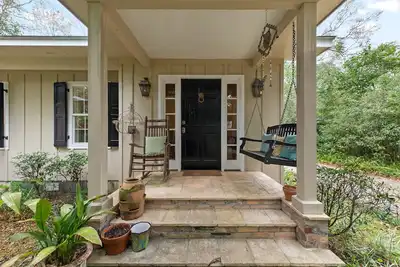 Image de Downtown Fairhope Cottage just minutes from shops, restaurants, & bay