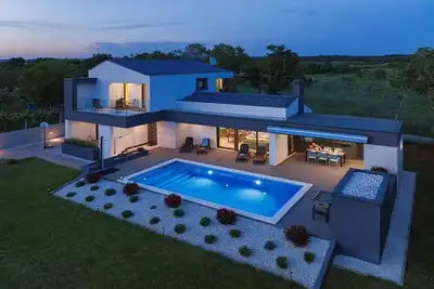 Image de Maison de vacances avec piscine privée pour 8 personnes env. 190 qmà Fažana-Surida, Istrie (Istrische Riviera)