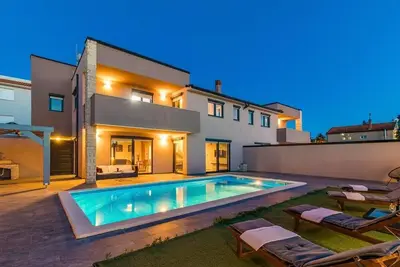 Maison de vacances Valbandon pour 1 - 10 personnes avec 4 chambres à coucher - Maison de vacances